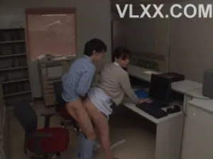 Siêu phẩm bố dượng biến thái và cô con gái sung phê khi bị bố địt