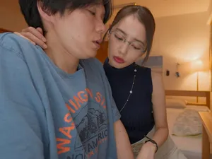 Quan hệ với một cô vợ gợi cảm trong khách sạn để ngoại tình❤️Cô ấy hợp tác tốt trong video và hành động dâm đãng trước ống kính❤️Cô ấy đã cho tôi một cú BJ và nó giống như băng và lửa