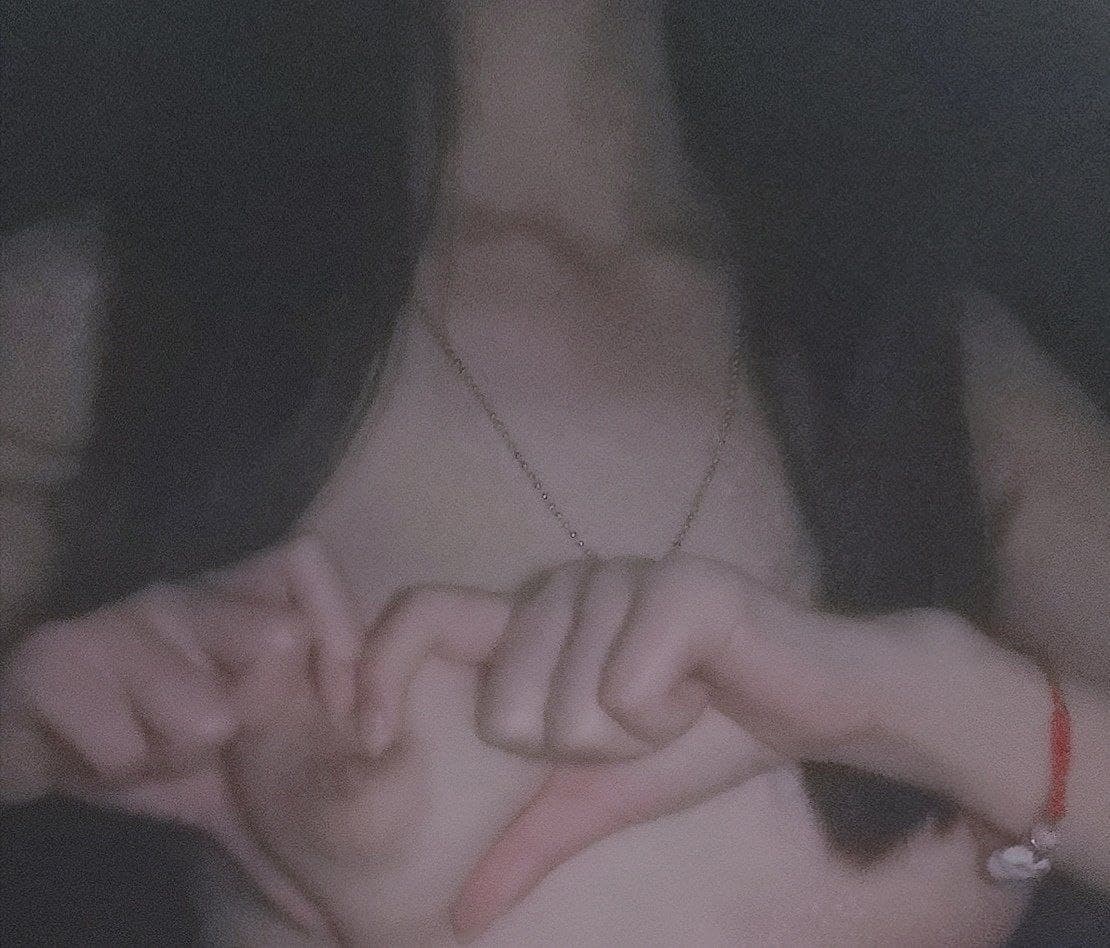 Tôi càng quan hệ với cô ấy lâu, cô ấy càng hét lớn hơn. Tôi xuất tinh vào miệng cô ấy và để cô ấy nuốt nó và nhổ nó ra (Thích và thu thập)